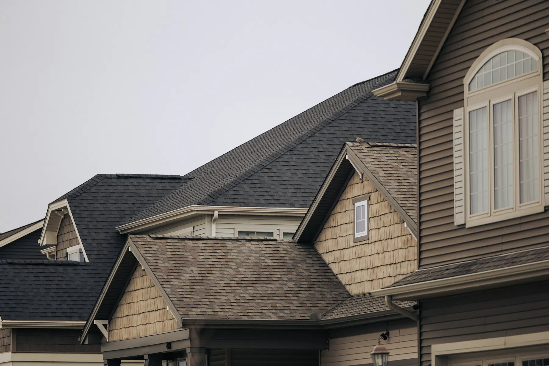 Architectural shingle roofs on neighbouring houses
